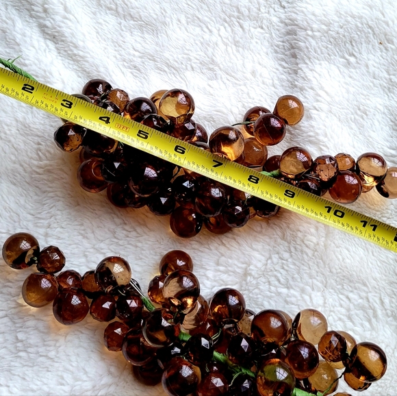 Vintage plastic grape clusters in bushel basket•Set of 2 grapes• - Picture 11 of 14